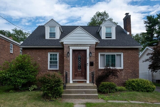property at 9 Kimberly St