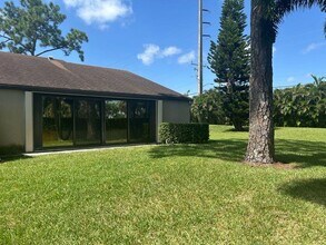 725 Sunny Pine Way in Greenacres, FL - Building Photo - Building Photo