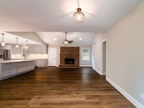 303 Midway Rd in Marietta, GA - Building Photo - Building Photo