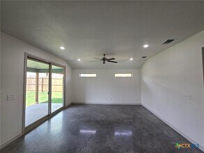 818 Freedom Cir in Nolanville, TX - Building Photo - Building Photo