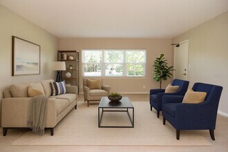 606 12th Ave NE, Unit 1 in St. Petersburg, FL - Foto de edificio - Building Photo