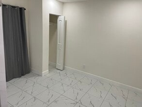 956 54th Ave in Oakland, CA - Building Photo - Building Photo