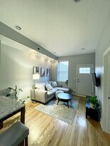 2135 S Fairfield Ave, Unit 2 in Chicago, IL - Building Photo