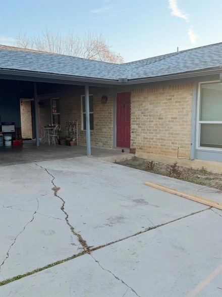 117 Stubblefield Dr in Elgin, TX - Building Photo - Building Photo