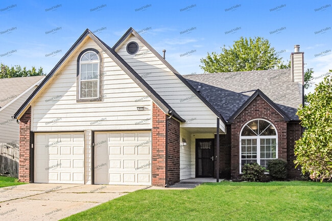 property at 2823 W 64th Pl S