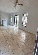 704 Pineville Ln-Unit -706 in Lakeland, FL - Foto de edificio - Building Photo