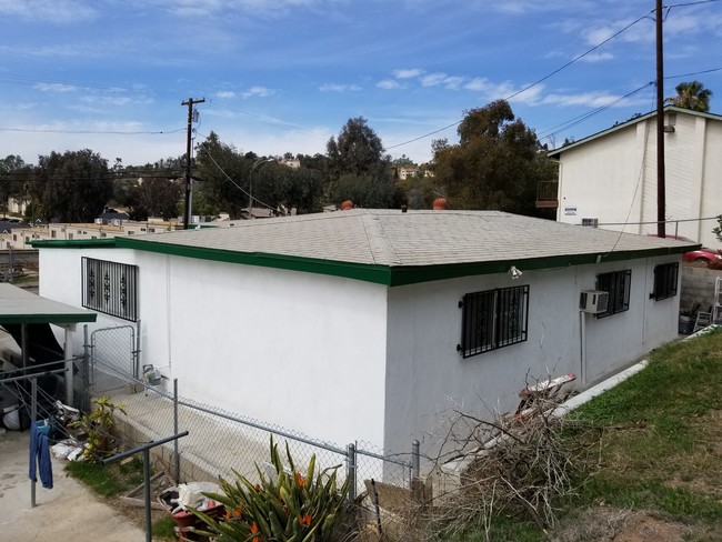 1557-1561 Presioca St in Spring Valley, CA - Building Photo - Building Photo