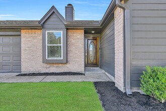 2513 Northern Dr in League City, TX - Building Photo - Building Photo