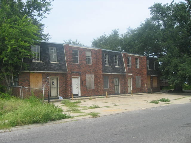 2301 S Roman in New Orleans, LA - Building Photo