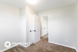 1810 Vista Dr in Independence, MO - Building Photo - Building Photo