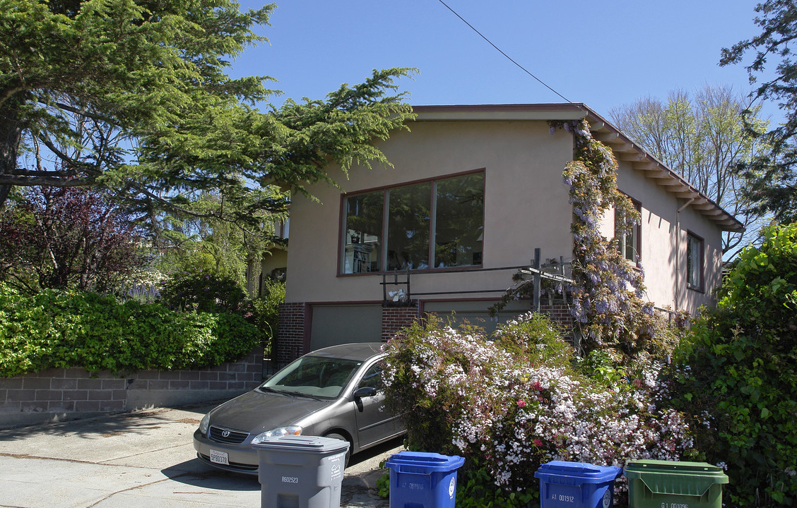 5901 Jordan Ave in El Cerrito, CA - Building Photo