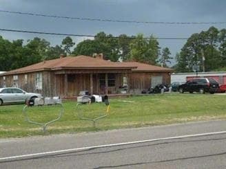 4995 N Main St in Vidor, TX - Building Photo