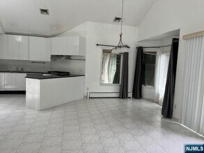 55 Walker Ave in Closter, NJ - Building Photo - Building Photo