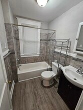 5312 Gwynn Oak Ave, Unit Apt. 3 in Baltimore, MD - Foto de edificio - Building Photo