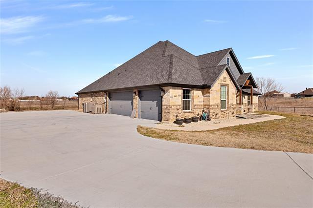 1040 Cloudy Ct in Weatherford, TX - Building Photo - Building Photo