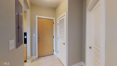 799 Hammond Dr-Unit -425 in Atlanta, GA - Building Photo - Building Photo