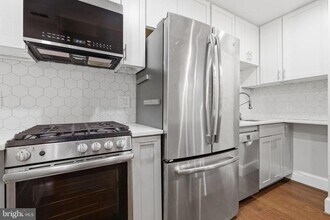 2127 California St NW in Washington, DC - Building Photo - Building Photo