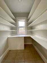 14 Belknap St, Unit 1 in Somerville, MA - Building Photo - Building Photo