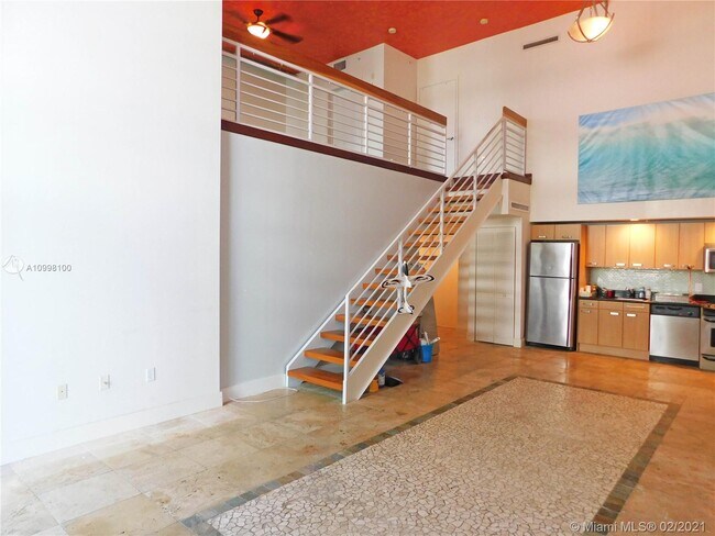 7744 Collins Ave-Unit -7 in Miami Beach, FL - Building Photo - Building Photo