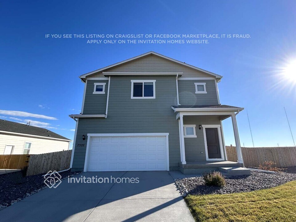 7322 Green River Ave in Frederick, CO - Foto de edificio