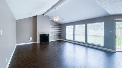 9619 Sharpcrest St in Houston, TX - Building Photo - Building Photo