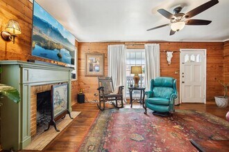 801 Bishop St in Smithville, TX - Building Photo - Building Photo