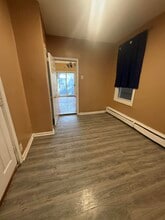 290 Ege Ave in Jersey City, NJ - Building Photo - Building Photo