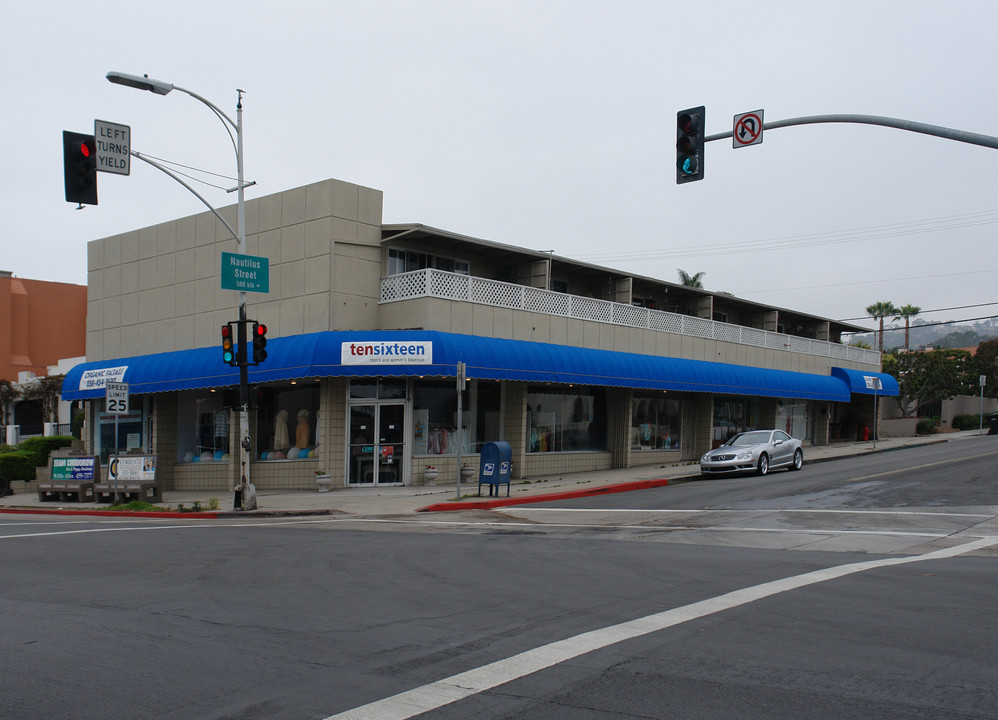 504-510 Nautilus St in La Jolla, CA - Foto de edificio