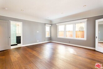 153 N Arnaz Dr in Beverly Hills, CA - Building Photo - Building Photo