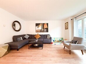 43 Rue du Huard in Gatineau, QC - Building Photo - Building Photo
