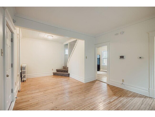 595 Hawthorne Ave E in St. Paul, MN - Building Photo - Building Photo