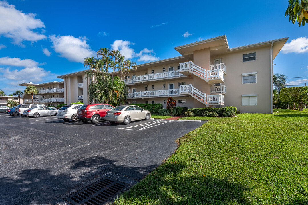 2991 Garden Dr in Lake Worth, FL - Foto de edificio