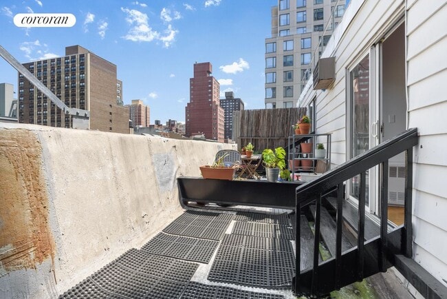 property at 162 E 23rd St