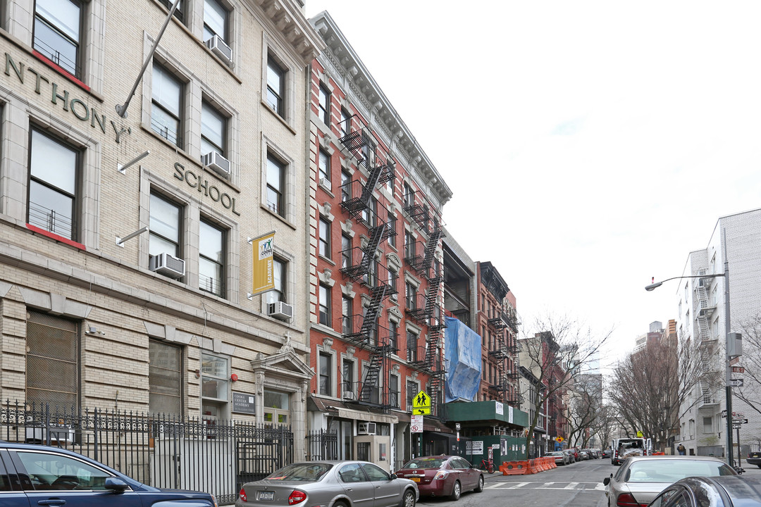 56-58 Macdougal St in New York, NY - Foto de edificio