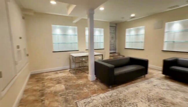 27 Saint Marys Ct, Unit 3