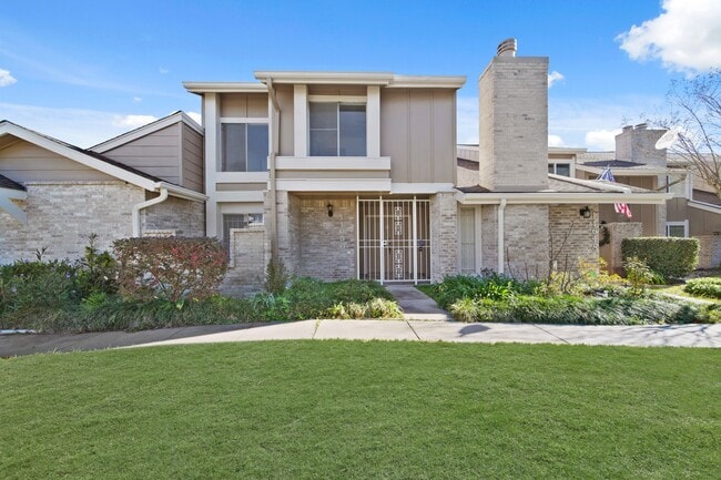 property at 11650 Village Pl Dr