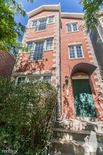 1458 W Cortez St-Unit -Apt 1 in Chicago, IL - Building Photo - Building Photo