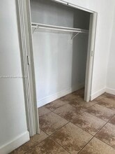 1043 NW 2nd St in Miami, FL - Building Photo - Building Photo