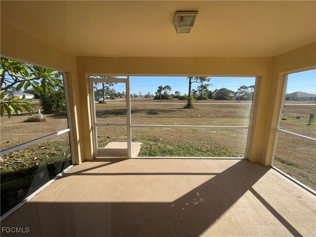 2639 NW 24th Pl in Cape Coral, FL - Building Photo - Building Photo