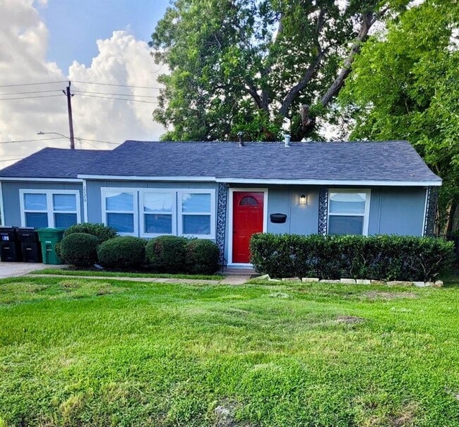 property at 2726 Stallings Dr