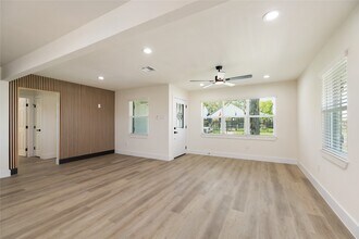 1003 Claxton St in Houston, TX - Building Photo - Building Photo