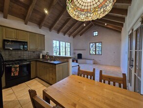 59 Sonrisa Trail in Santa Fe, NM - Building Photo - Building Photo