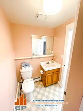 33 Northfield St, Unit 1 in Montpelier, VT - Foto de edificio - Building Photo