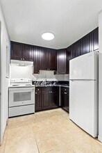 2150 NE 42nd Ct in Lighthouse Point, FL - Foto de edificio - Building Photo