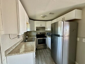 561 S Meridian Rd in Apache Junction, AZ - Building Photo - Building Photo