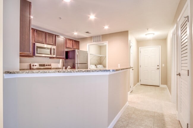 1702 Conservation Trl in Fort Walton Beach, FL - Foto de edificio - Building Photo