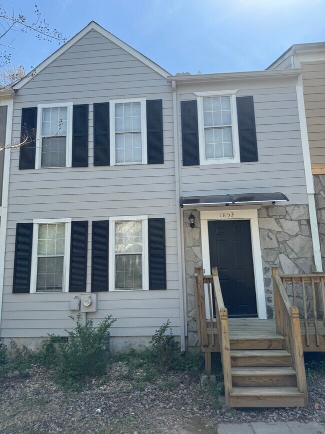 property at 1853 Grant Ct