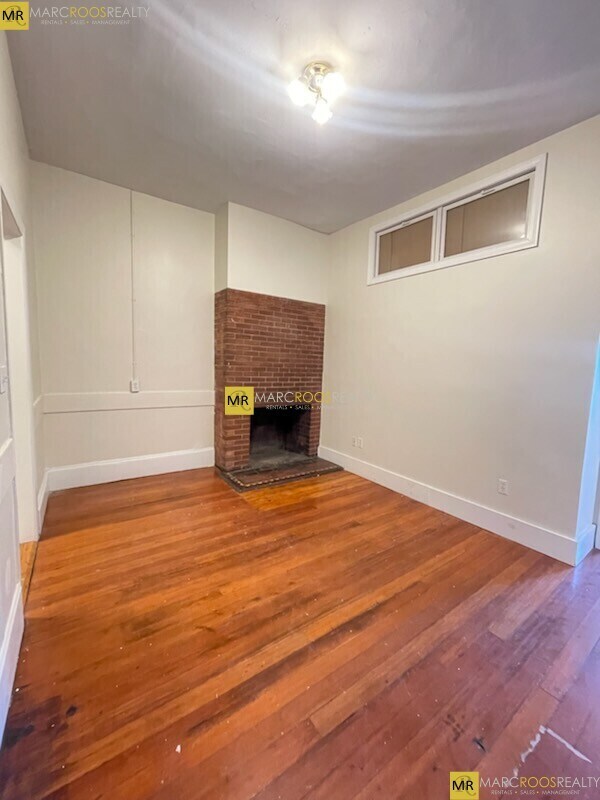 43 Bay State Rd in Boston, MA - Foto de edificio - Building Photo