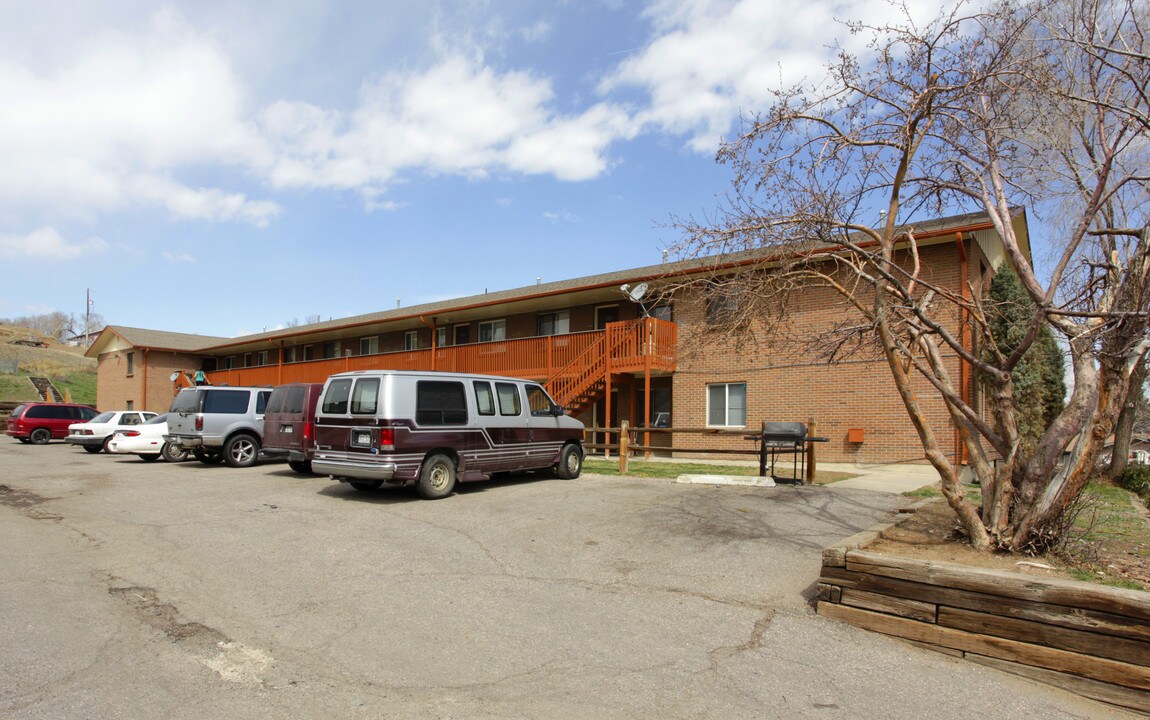 Bryant Gardens in Englewood, CO - Building Photo
