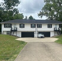 14264 Prospect Rd in Strongsville, OH - Building Photo